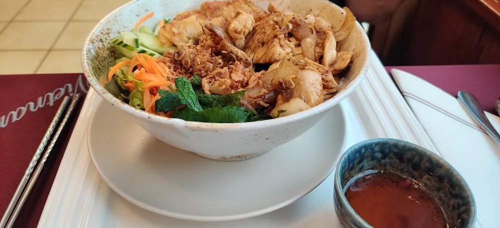 Bo Bun Cha Gio